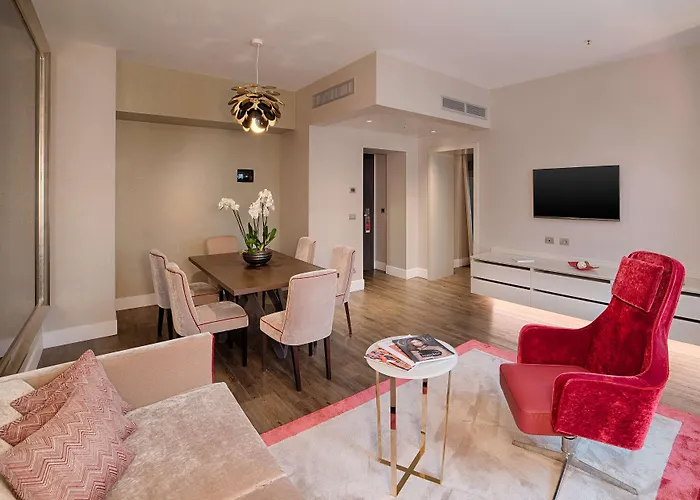 Nh Collection Palazzo Cinquecento מלון